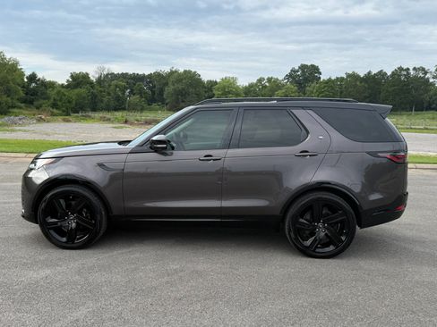 Used 2025 Land Rover Discovery Metropolitan Edition AWD/4WD image 8