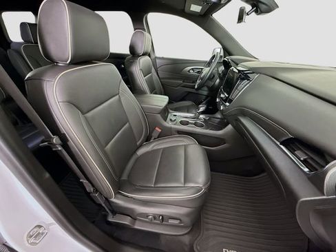 Used 2023 Chevrolet Traverse Premier image 30