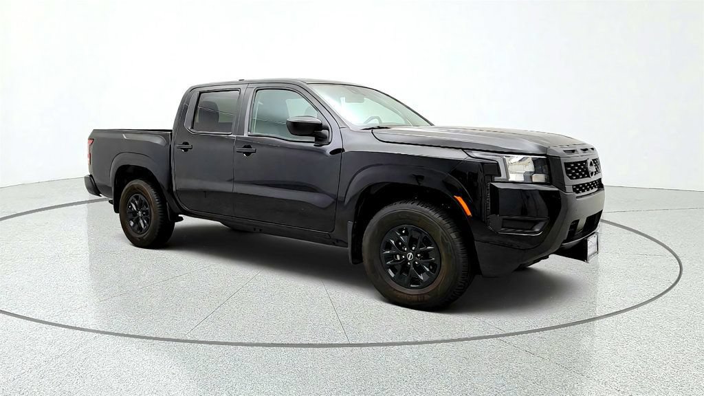 Used 2025 Nissan Frontier S AWD/4WD image 3