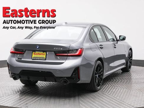 Used 2023 BMW 330e w/ M Sport Package RWD image 5
