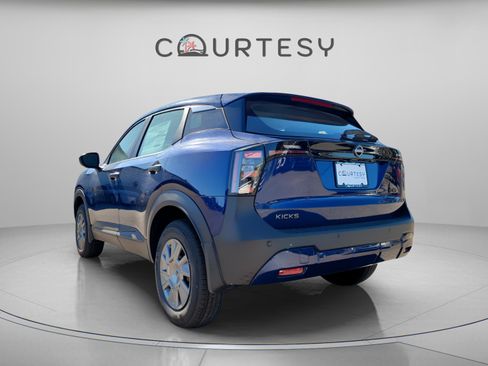 New 2026 Nissan Kicks S image 2