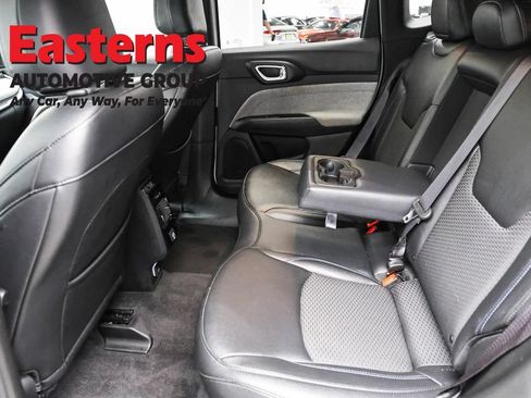 Used 2024 Jeep Compass Latitude AWD/4WD image 20