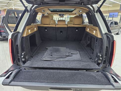 Used 2025 Land Rover Range Rover SE AWD/4WD image 13