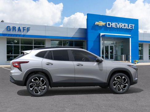 New 2026 Chevrolet Trax RS w/ Sunroof Package image 5