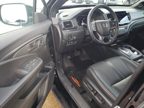 Used 2023 Honda Passport TrailSport image 16