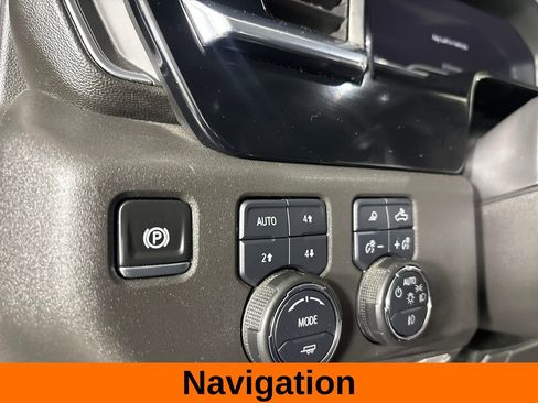 Used 2025 Chevrolet Silverado 1500 LT Trail Boss w/ Convenience Package II AWD/4WD image 9