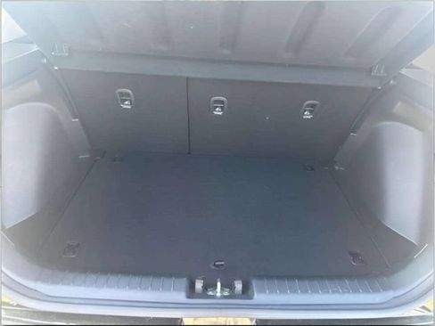 Used 2025 Hyundai Venue SEL FWD image 7
