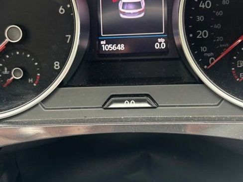 Used 2021 Volkswagen Tiguan SE FWD image 5