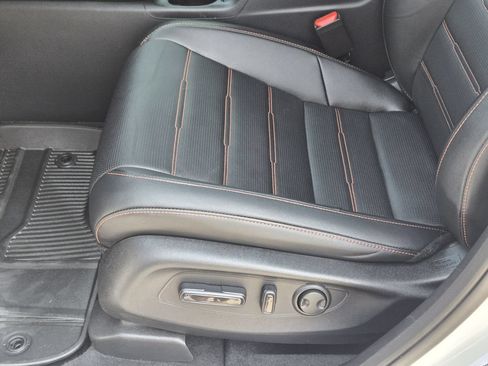 Used 2025 Honda CR-V Sport Touring image 26