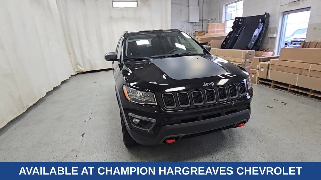 Used 2018 Jeep Compass Trailhawk AWD/4WD image 3
