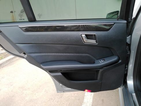 Used 2014 Mercedes-Benz E 250 BlueTEC Sedan image 18
