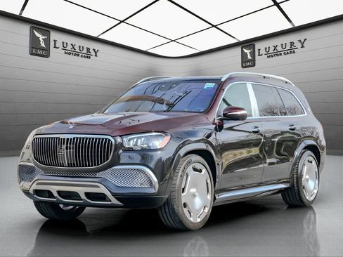 Used 2023 Mercedes-Benz Maybach GLS 600 4MATIC image 5