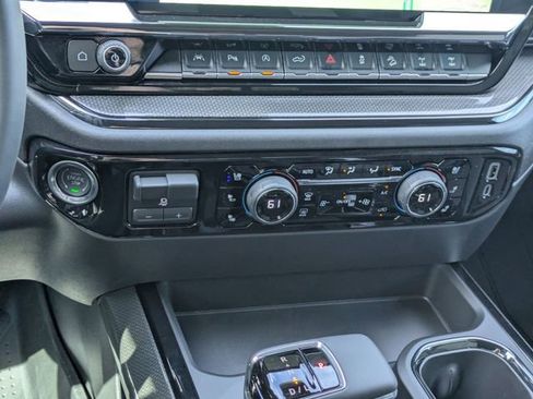 New 2026 Chevrolet Silverado 1500 ZR2 w/ LPO, Dark Essentials Package AWD/4WD image 22