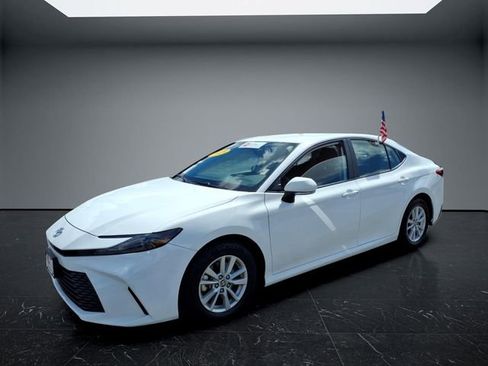 Certified 2025 Toyota Camry LE FWD image 8