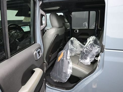 New 2026 Jeep Gladiator Mojave AWD/4WD image 35