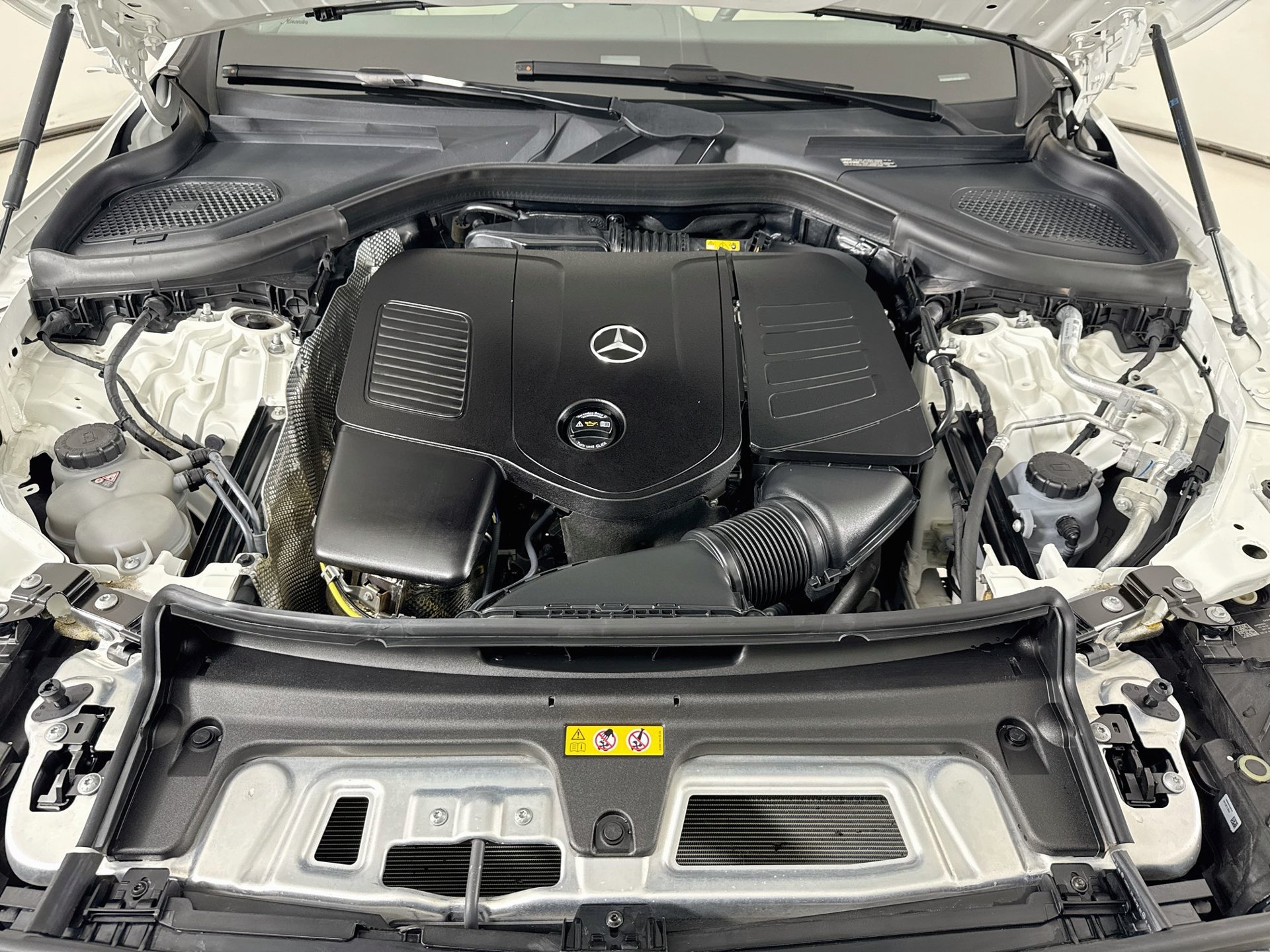 Certified 2025 Mercedes-Benz GLC 300 image 31