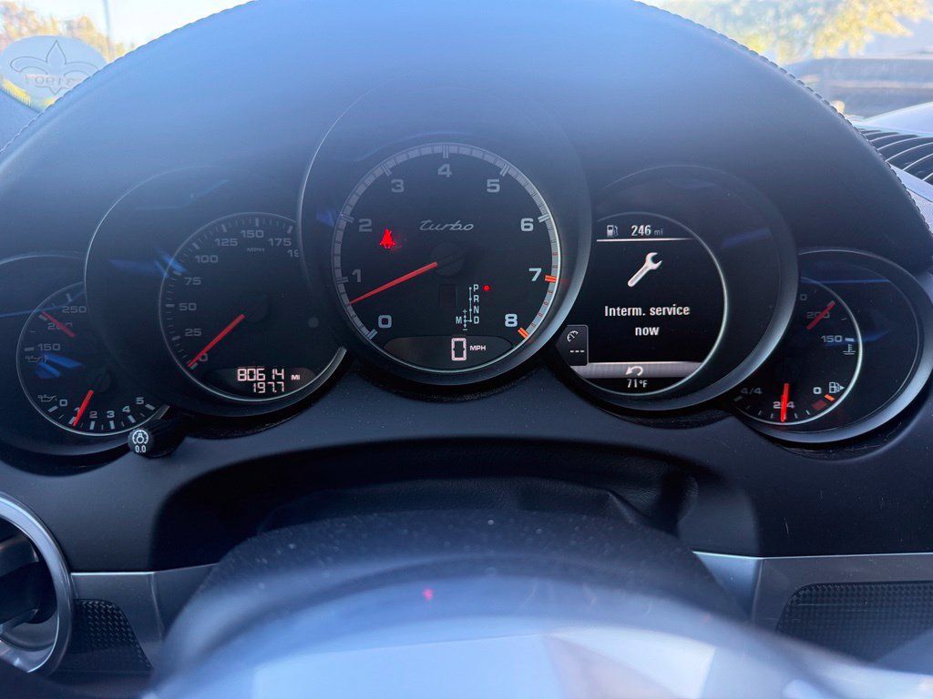 Used 2017 Porsche Cayenne Turbo AWD/4WD image 8