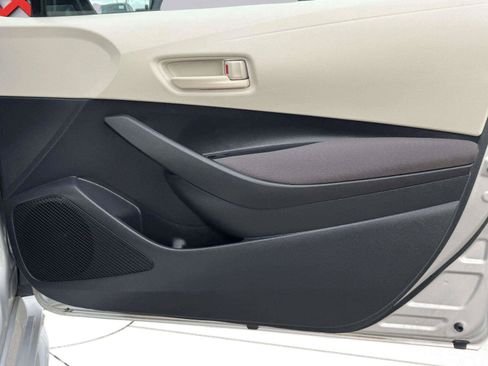 Used 2025 Toyota Corolla LE FWD image 50