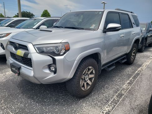 Certified 2024 Toyota 4Runner TRD Off-Road Premium w/ Moonroof Package AWD/4WD image 3