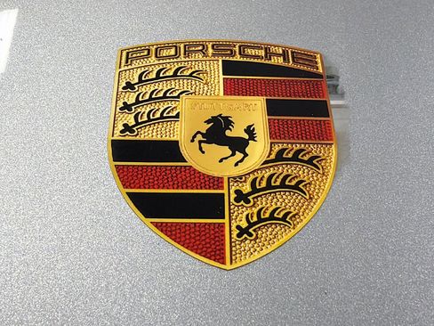 Used 2025 Porsche 718 Cayman GT4 RS w/ Chrono Package RWD image 11