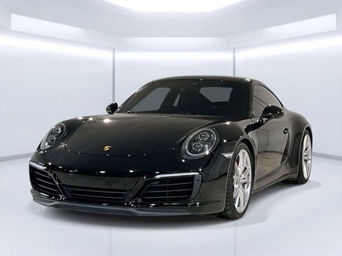 Certified 2017 Porsche 911 Carrera 4S image 1