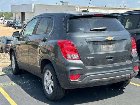 Used 2019 Chevrolet Trax LS w/ Tint and Cruise Package image 3