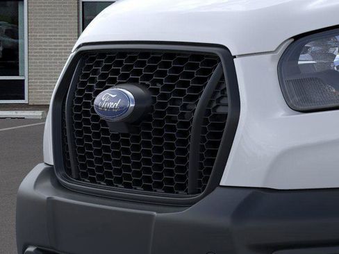 New 2025 Ford Transit 250 148 Medium Roof image 17