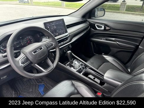Used 2023 Jeep Compass Latitude w/ Convenience Group AWD/4WD image 10