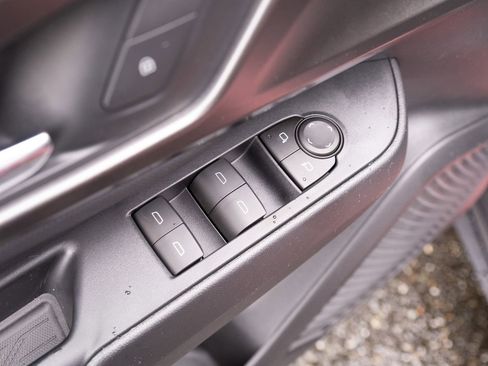 New 2026 Chevrolet Equinox EV LT image 13