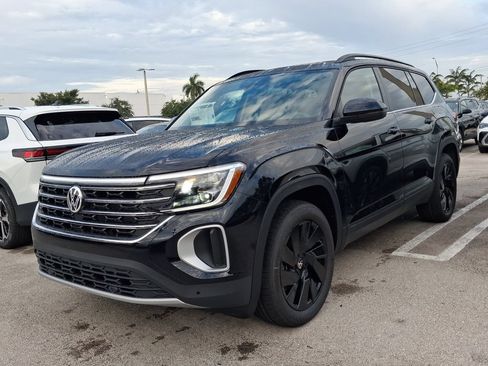 New 2026 Volkswagen Atlas SE FWD image 3