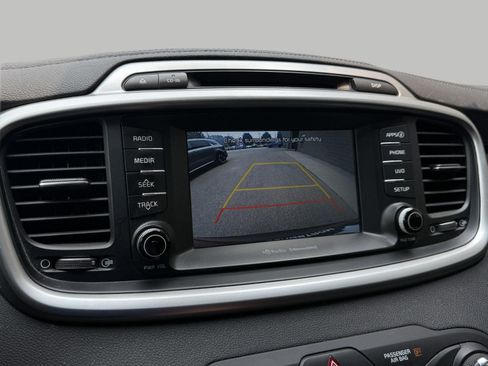 Used 2017 Kia Sorento AWD w/ LX Convenience Package image 35