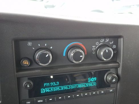 Used 2021 GMC Savana 2500 w/ Driver Convenience Package image 13