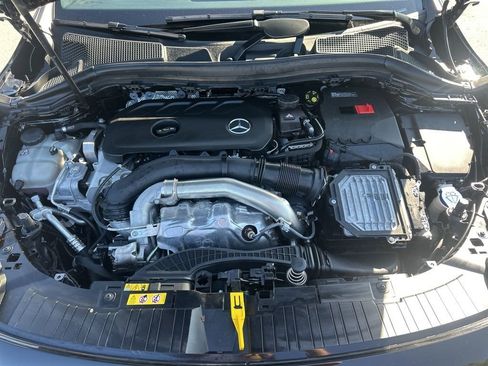 Used 2025 Mercedes-Benz GLA 250 image 32