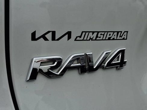 Used 2023 Toyota RAV4 XSE AWD/4WD image 30