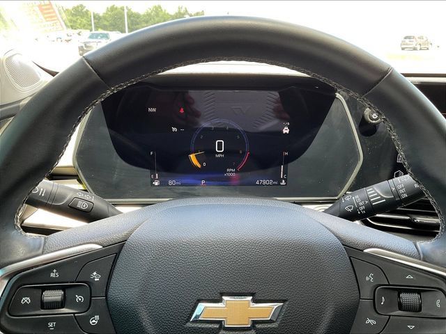Used 2025 Chevrolet Trax LT w/ LT Convenience Package FWD image 15