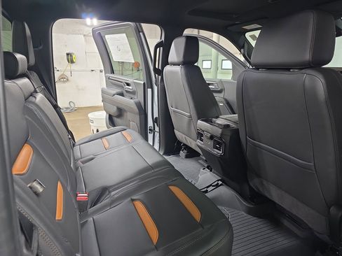 New 2026 GMC Sierra 2500 AT4 w/ AT4 Premium Plus Package image 11