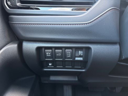 New 2025 Subaru Forester Touring image 17