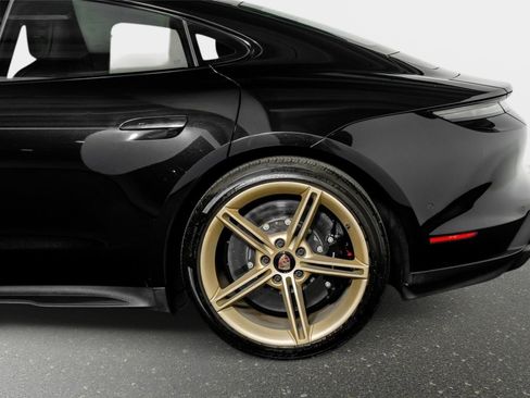 Used 2020 Porsche Taycan Turbo S w/ Premium Package image 10