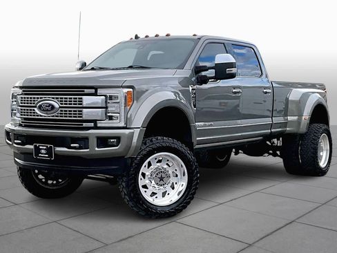 Used 2019 Ford F450 Platinum w/ Platinum Ultimate Package image 35