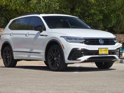 Used 2022 Volkswagen Tiguan SE R-Line