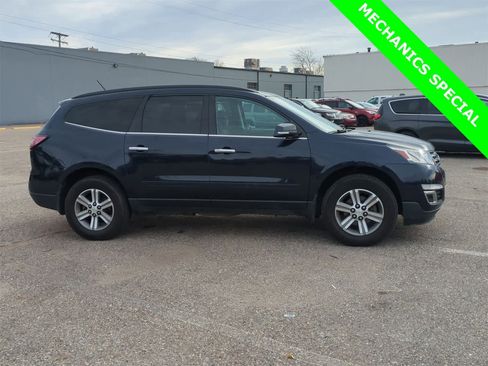 Used 2015 Chevrolet Traverse LT image 15
