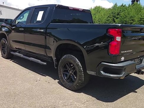 Used 2021 Chevrolet Silverado 1500 Custom Trail Boss AWD/4WD image 4