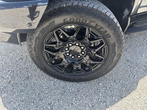 Used 2025 GMC Hummer EV 2X AWD/4WD image 13