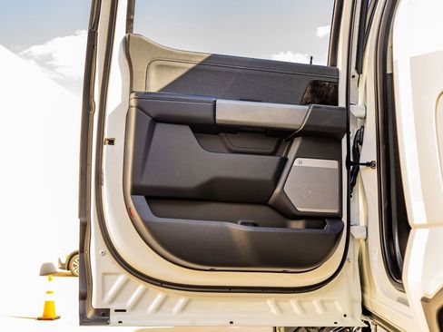 Used 2023 Ford F250 Lariat w/ Lariat Ultimate Package image 38