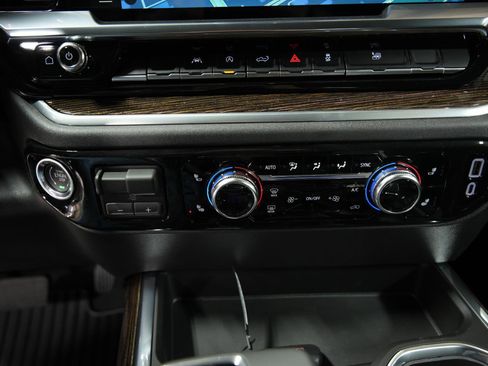 New 2026 GMC Sierra 1500 Elevation image 30