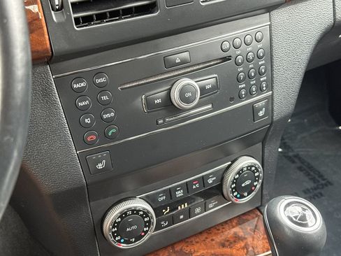 Used 2010 Mercedes-Benz GLK 350 4MATIC image 20