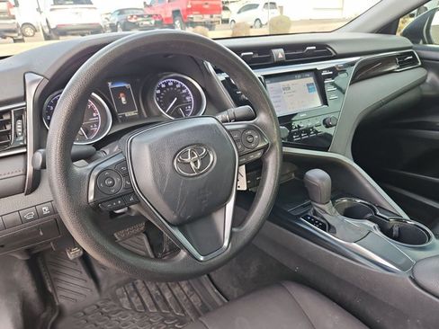 Used 2020 Toyota Camry LE FWD image 13