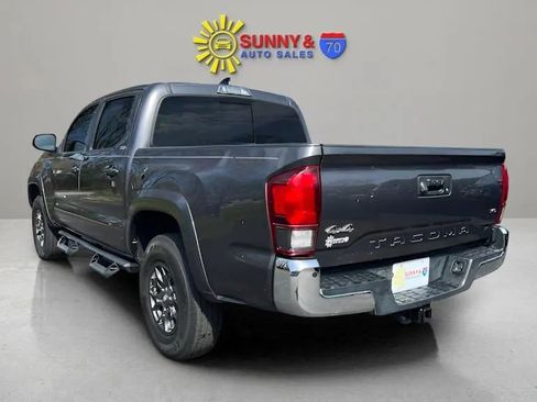 Used 2018 Toyota Tacoma SR5 image 6