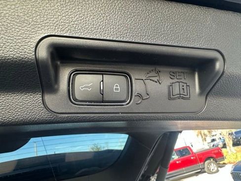 Used 2022 Ford Explorer XLT w/ Equipment Group 202A image 24