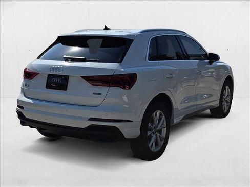 New 2025 Audi Q3 2.0T Premium image 5